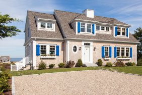 Historic look, Modern spaces and amenities by REEF Builders